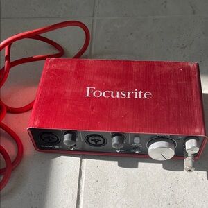 Focusrite Scarlett 2i2 Audio Interface - Red